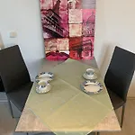 Studio 59 Mit Loggia, Einbau Kueche,1 Boxspringbett, Eigenes Bad, W-Lan, Tv , Waschmaschine, Schlafcouch