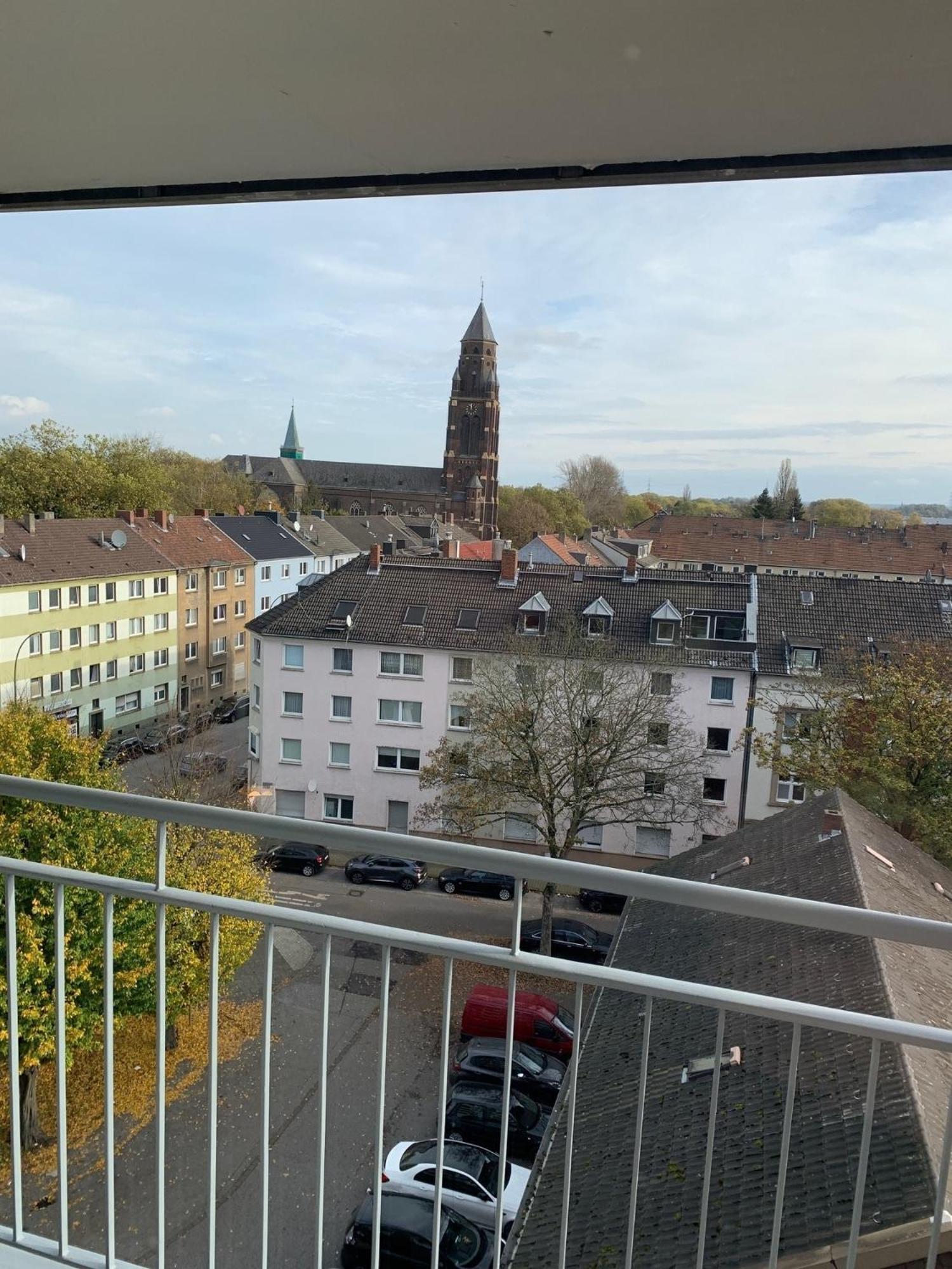 59 Mit Loggia, Einbau Kueche,1 Boxspringbett, Eigenes Bad, W-lan, Tv , Waschmaschine, Schlafcouch * Gelsenkirchen
